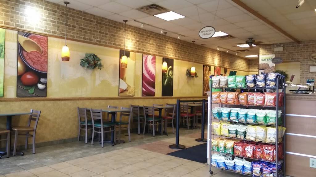 Subway | meal takeaway | 11500 Tecumseh Rd E #30, Windsor, ON N8N 2L1, Canada | 5199795060 OR +1 519-979-5060
