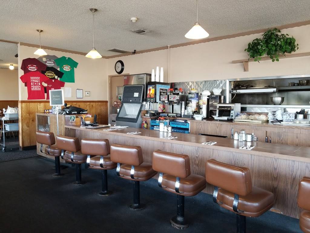 Eggies Restaurant | cafe | 1650 Fulton Ave, Sacramento, CA 95825, USA | 9164884356 OR +1 916-488-4356