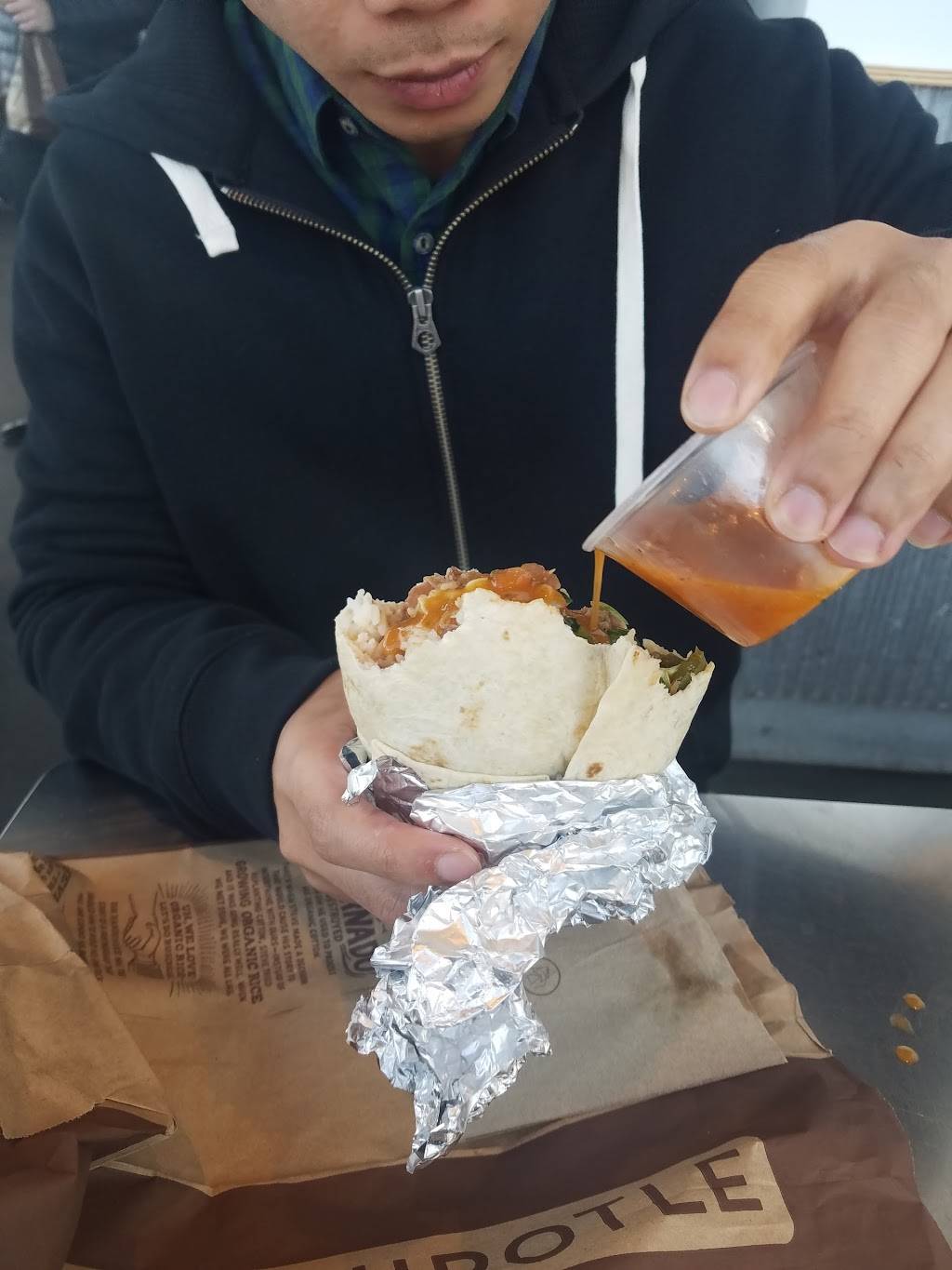 Chipotle Mexican Grill | restaurant | 640 Commons Way Ste 4280, Bridgewater, NJ 08807, USA | 9082310398 OR +1 908-231-0398