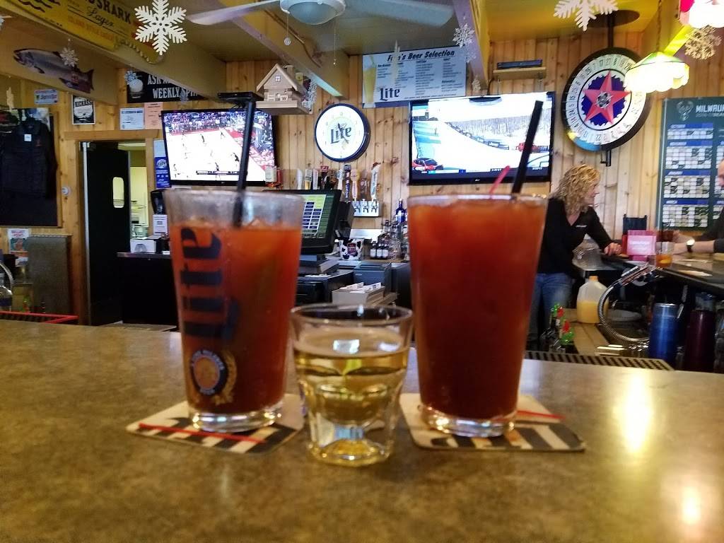 Finns Bar & Grill | restaurant | 220 W Summit Ave # 1, Wales, WI 53183, USA | 2629689800 OR +1 262-968-9800