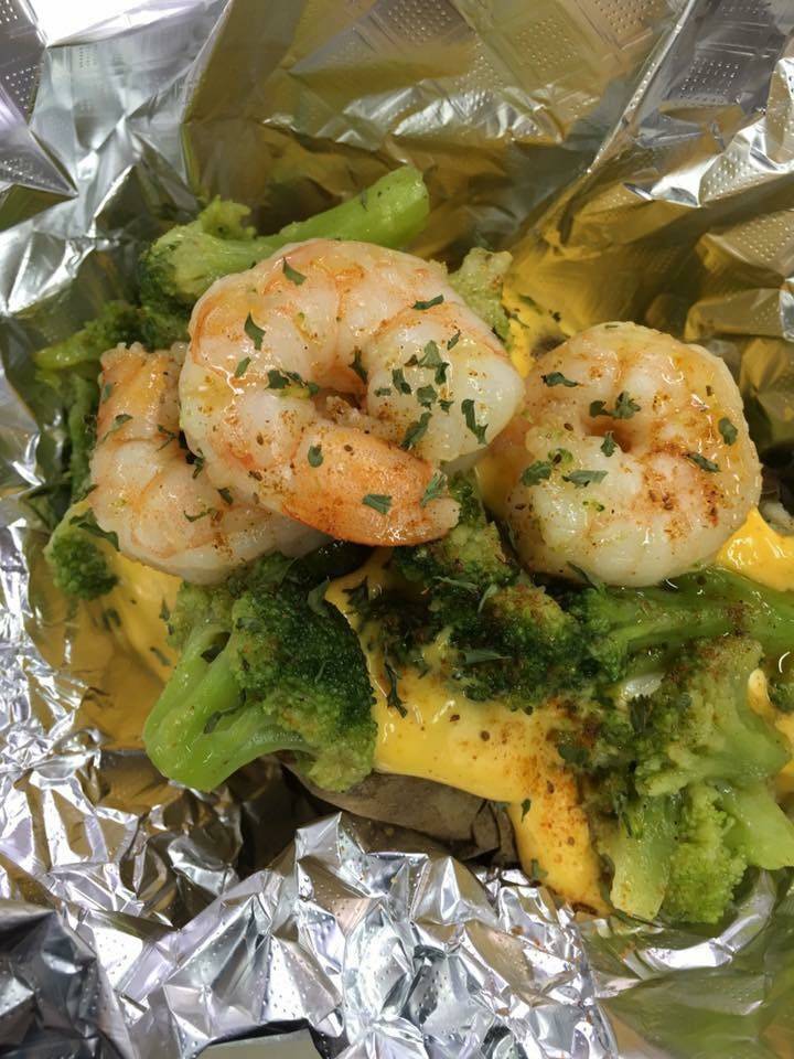 Inside The 4 Way Seafood & Soul-food Restaurant | restaurant | 2212 Magnolia St, Orangeburg, SC 29115, USA | 8035706283 OR +1 803-570-6283