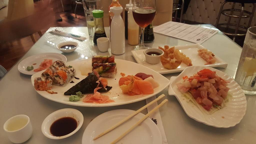 Akira Sushi Hibachi | restaurant | 3226 N Arnoult Rd, Metairie, LA 70002, USA | 5043048820 OR +1 504-304-8820