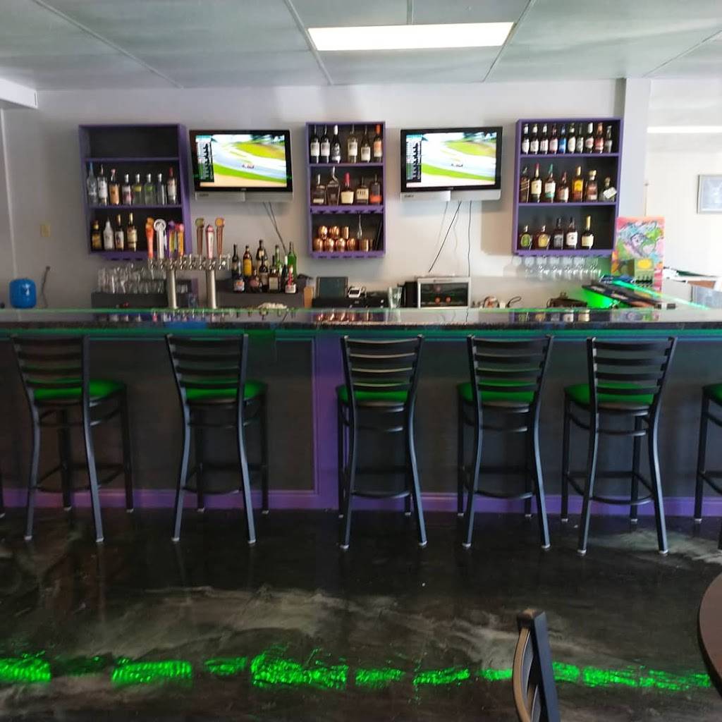 BZ Taps & Grinders | restaurant | 640 Merrimon Ave, Asheville, NC 28804, USA | 8285054419 OR +1 828-505-4419