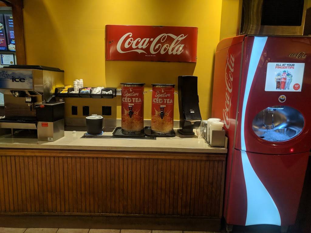 Zaxbys Chicken Fingers & Buffalo Wings | restaurant | 1823 W State of Franklin Rd, Johnson City, TN 37604, USA | 4239750100 OR +1 423-975-0100