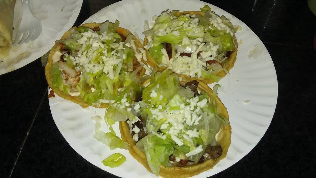 La Mexicana Grocery and Taqueria | restaurant | 385 Valley St, Willimantic, CT 06226, USA | 8604232821 OR +1 860-423-2821