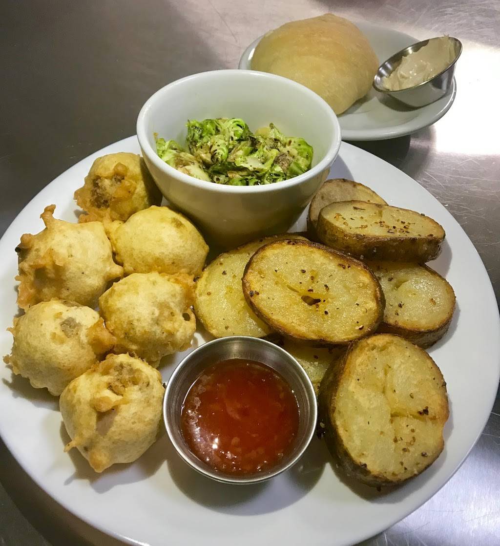 Jovalou Cuisine & Cocktails | restaurant | 112 E Main St, Fairfield, IL 62837, USA | 6185998704 OR +1 618-599-8704