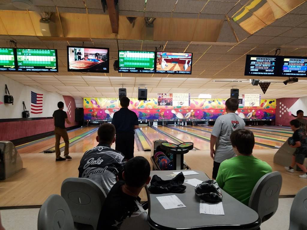 Coral Lanes LLC | night club | 1025 Grand Ave, Rothschild, WI 54474, USA | 7153595300 OR +1 715-359-5300