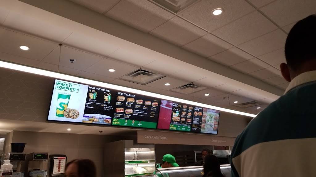 Subway Restaurants | restaurant | Reitz Student Center, Reitz Union Drive, Gainesville, FL 32603, USA | 3522730588 OR +1 352-273-0588