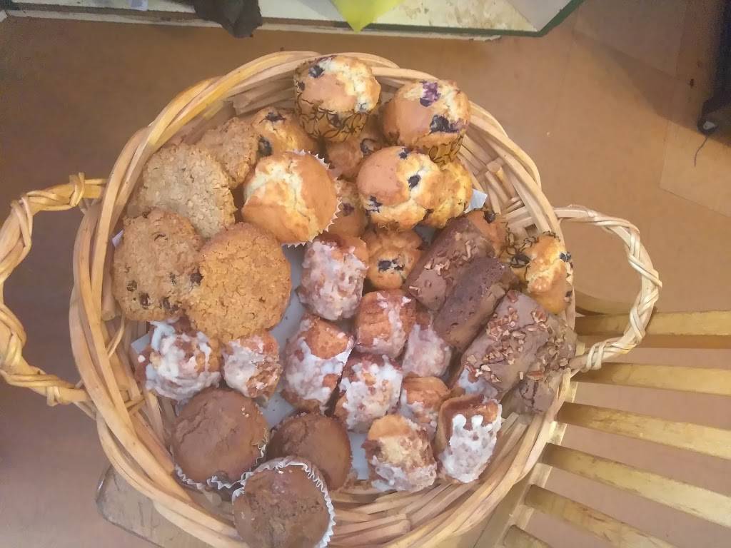 Sweet Peaches | bakery | 1800 W Muhammad Ali Blvd, Louisville, KY 40203, USA | 5023560232 OR +1 502-356-0232