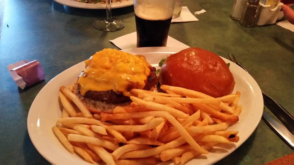 Ozgoods Neighborhood Grill | restaurant | 319 E Penn Ave, Robesonia, PA 19551, USA | 6106936685 OR +1 610-693-6685