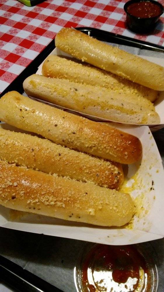 Papa Ray’s Pizza & Wings | restaurant | 1267 Shelby St, Indianapolis, IN 46203, USA | 3178203173 OR +1 317-820-3173