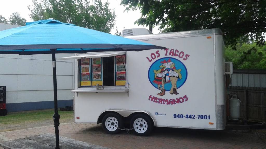 Los Tacos Hermanos | restaurant | 2803 Fort Worth Dr, Denton, TX 76205, USA | 9404427001 OR +1 940-442-7001