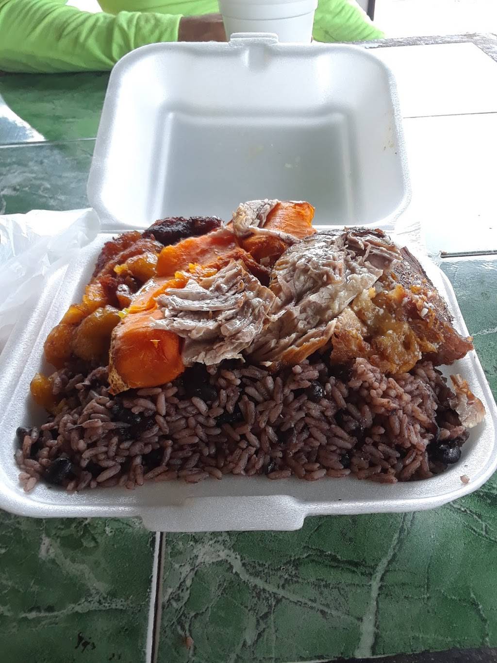 Palacio de los Jugos | restaurant | 4215 NW 167th St, Miami Gardens, FL 33055, USA | 3056201819 OR +1 305-620-1819