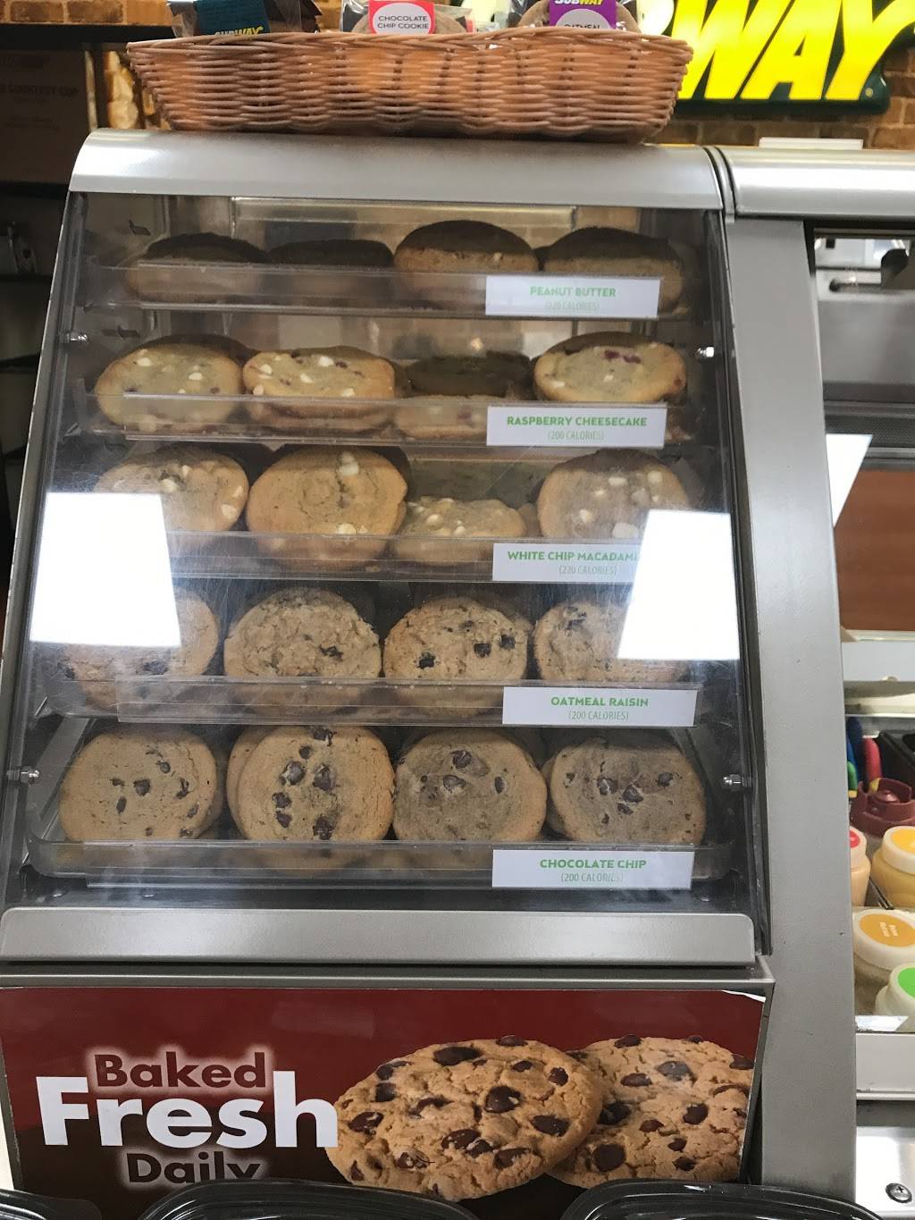 Subway | restaurant | 200 Lower River Rd, Charleston, TN 37310, USA | 4237809171 OR +1 423-780-9171