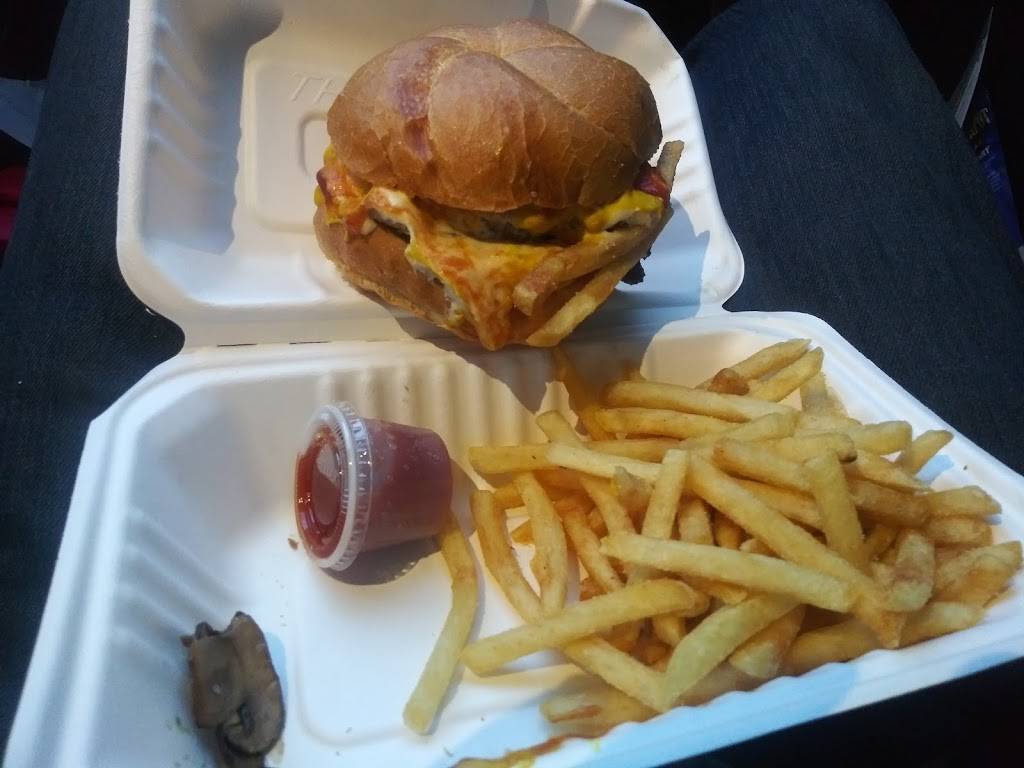 The Sandwich League On Campus | restaurant | 1239 Alder St, Eugene, OR 97401, USA | 5417770420 OR +1 541-777-0420