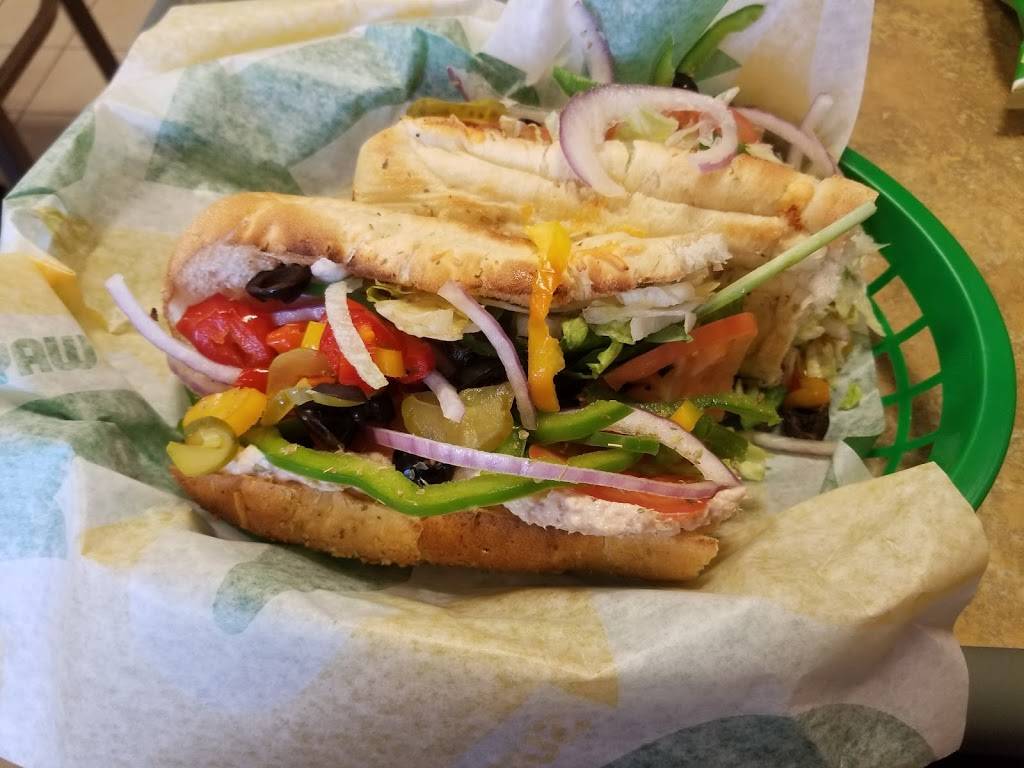 Subway | restaurant | 5875 Boul Henri-Bourassa E, Montréal-Nord, QC H1G 2V1, Canada | 5143259118 OR +1 514-325-9118