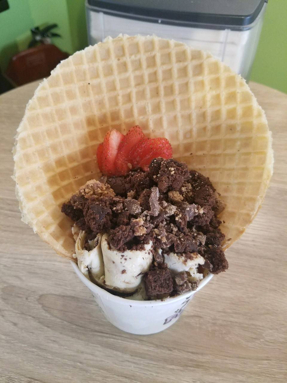 Freezing Moo | restaurant | 2755 N Maize Rd Ste. #101, Wichita, KS 67205, USA | 3164255530 OR +1 316-425-5530