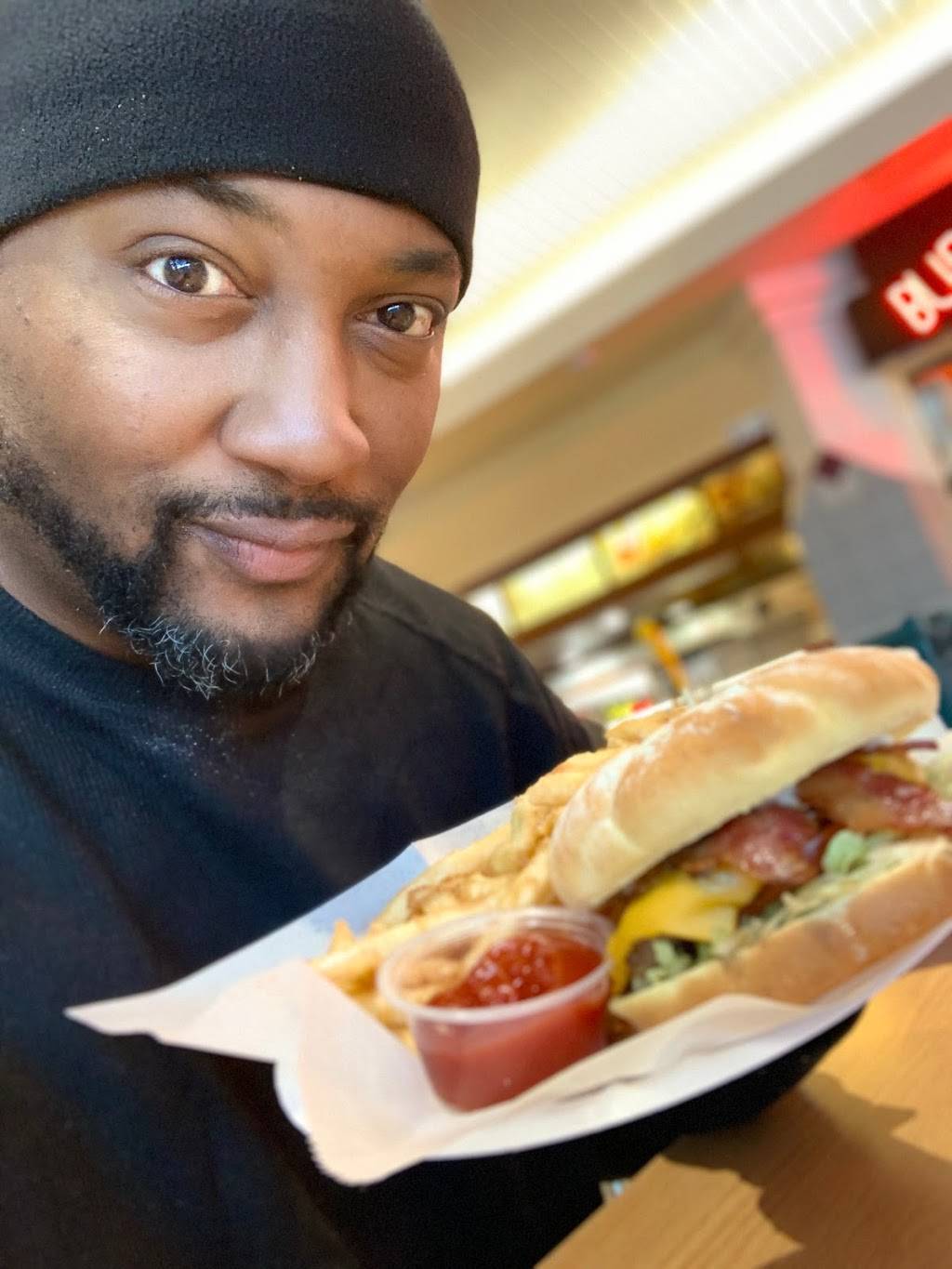 Burgers Wings & Things | restaurant | 320 W 5th Ave, Anchorage, AK 99501, USA | 9078683970 OR +1 907-868-3970