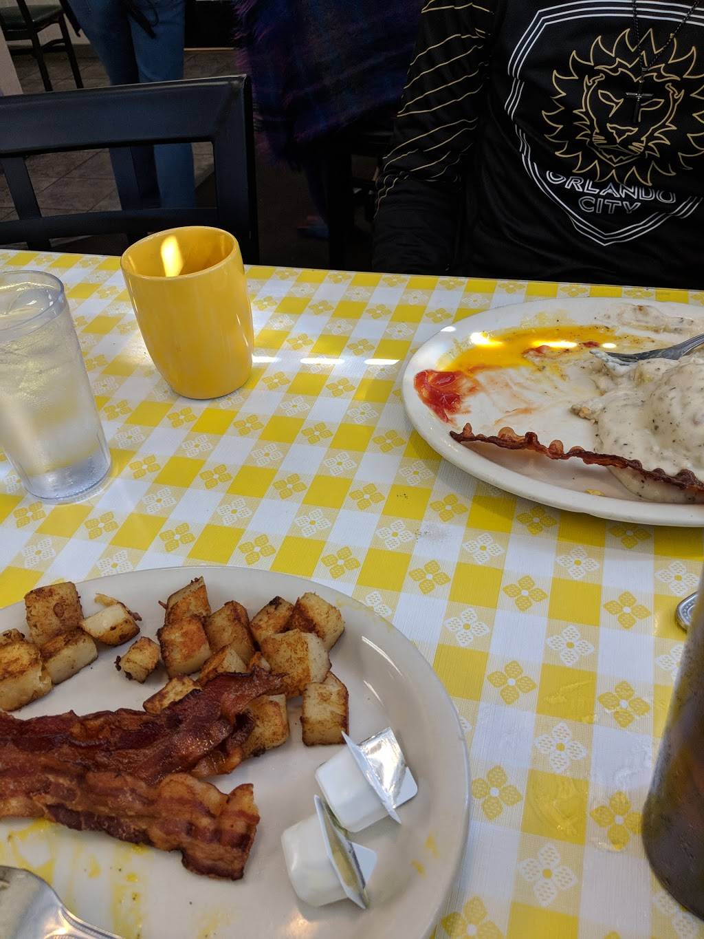 Carols Place | restaurant | 3421 S Orange Ave, Orlando, FL 32806, USA | 4072518860 OR +1 407-251-8860