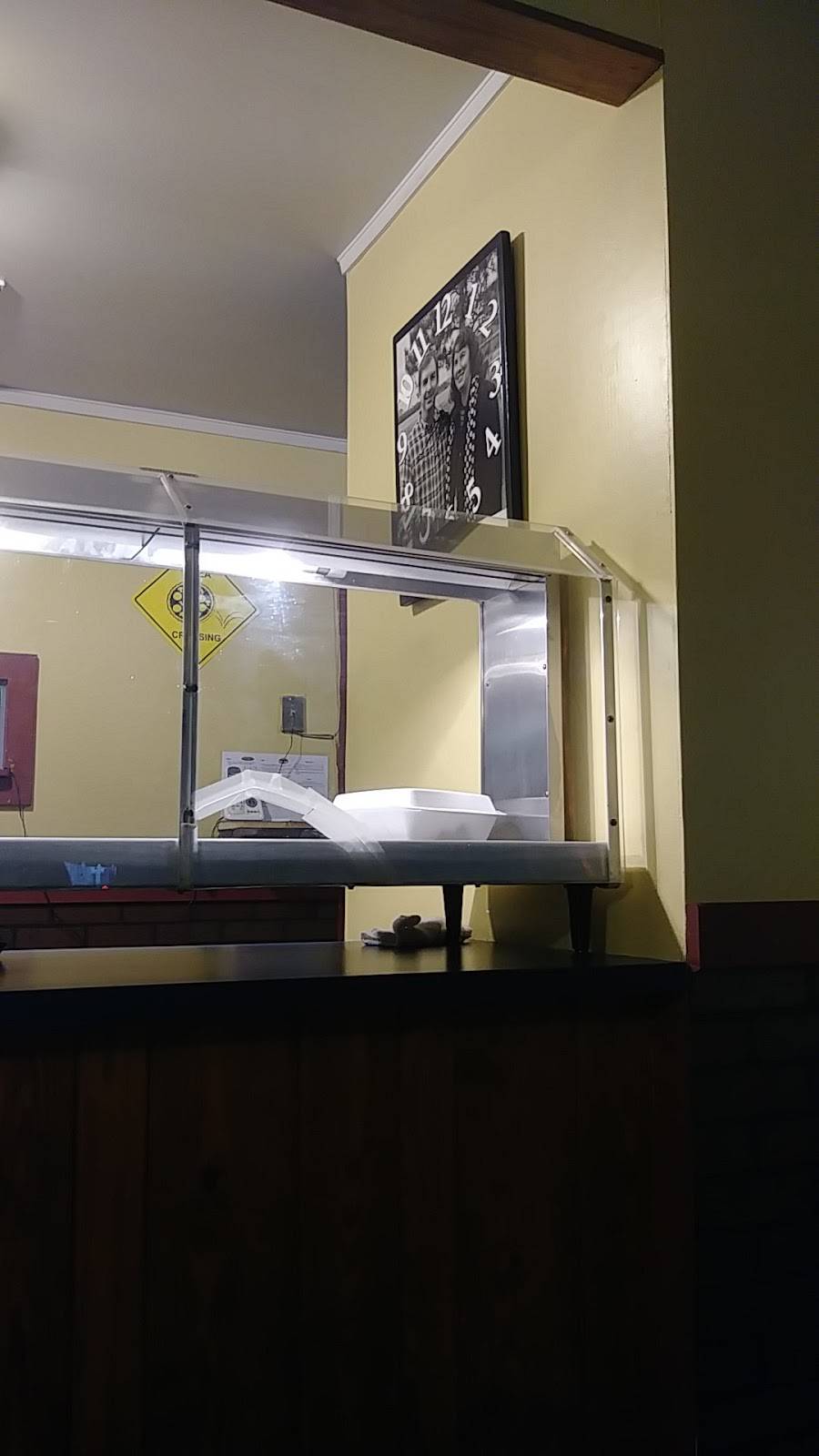 Garland Pizza | restaurant | 103 S Ingold Ave, Garland, NC 28441, USA | 9105291777 OR +1 910-529-1777