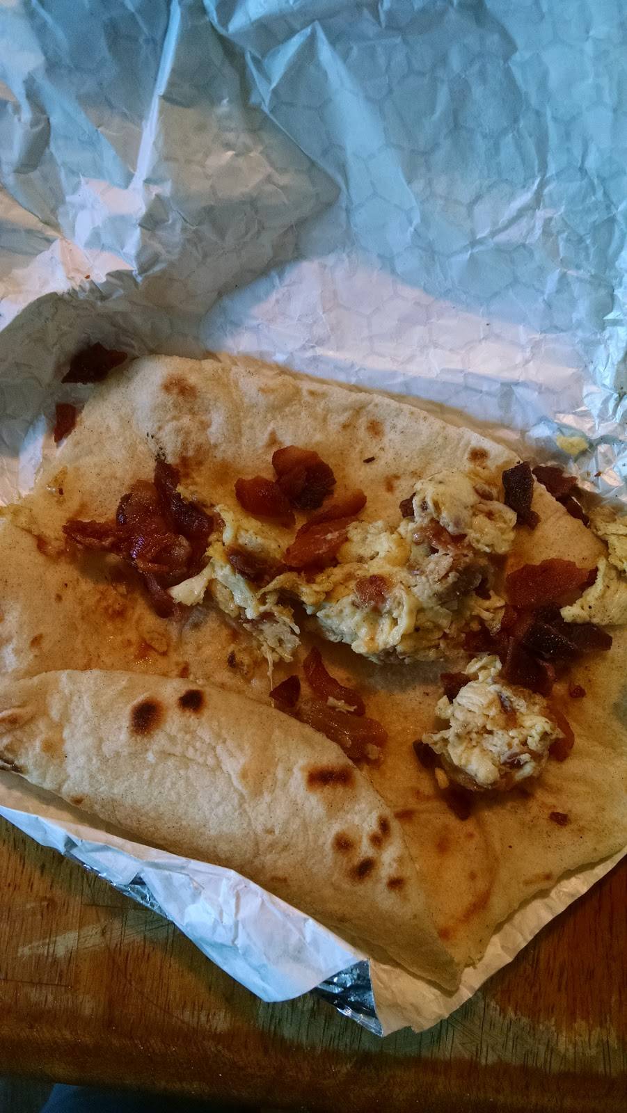 Laredo Taco | restaurant | 2728 N Austin St, Seguin, TX 78155, USA | 8304010503 OR +1 830-401-0503