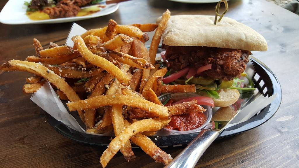 Huckleberry | restaurant | 21 Church St, New Paltz, NY 12561, USA | 8456338443 OR +1 845-633-8443