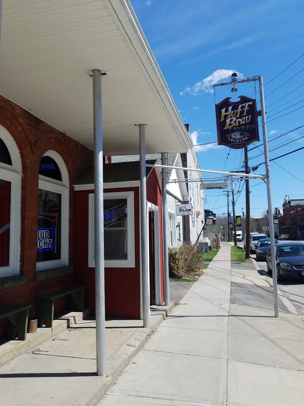 Huff Brau | restaurant | 4 W Main St, Earlville, NY 13332, USA | 3156913300 OR +1 315-691-3300