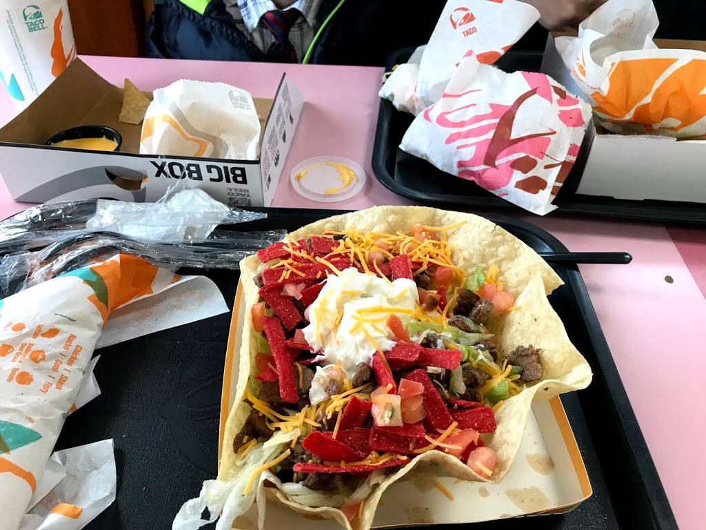 Taco Bell | meal takeaway | 98 Forest Ave, Glen Cove, NY 11542, USA | 5167594669 OR +1 516-759-4669