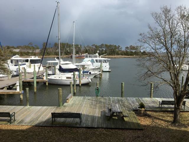 Olives A Greek Kitchen | restaurant | Waterfront Shoppes, 207 Queen Elizabeth Ave 1st Floor, Manteo, NC 27954, USA | 2524233322 OR +1 252-423-3322