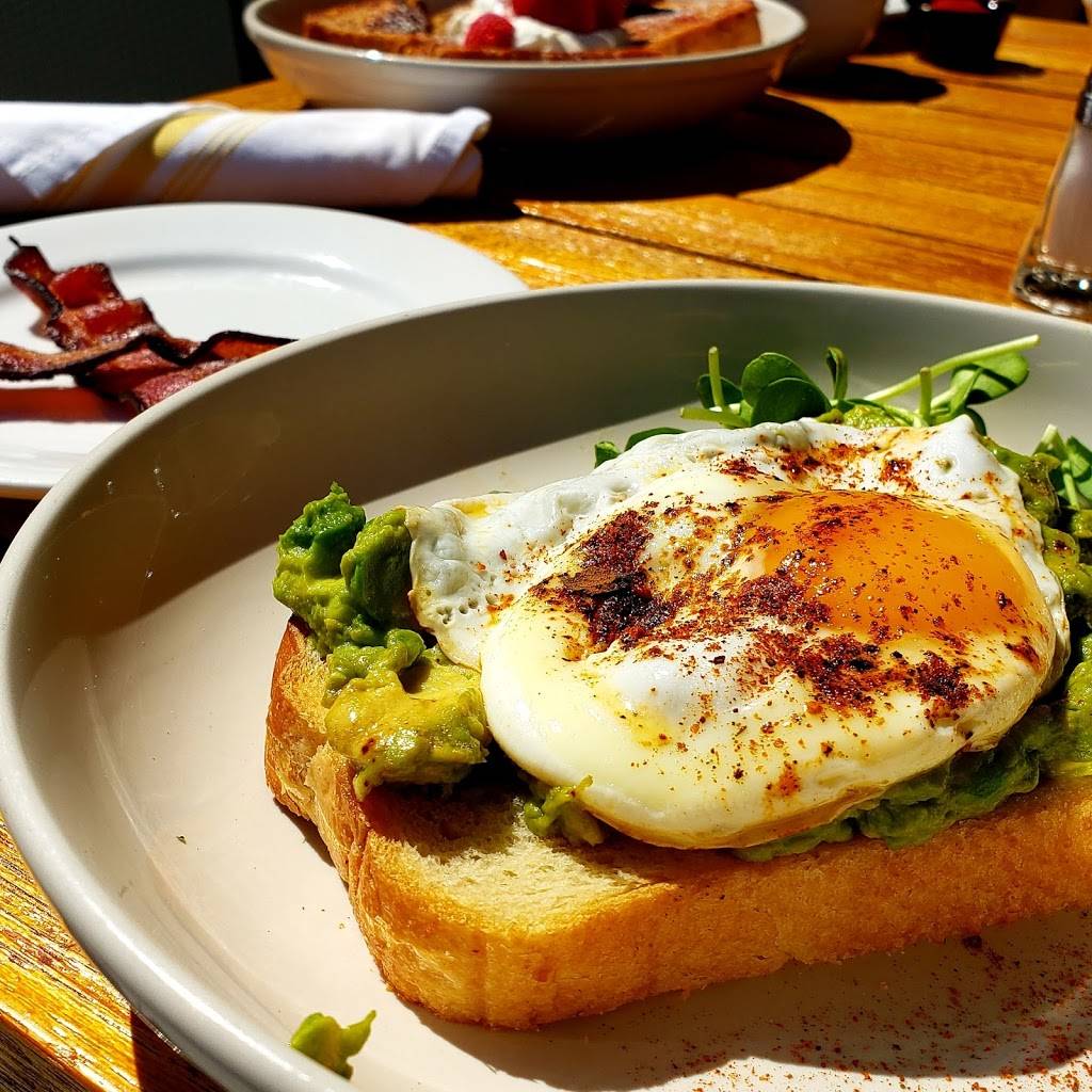 Waters Edge Grille | restaurant | 610 Linden Dr, Arnolds Park, IA 51331, USA | 7122203200 OR +1 712-220-3200