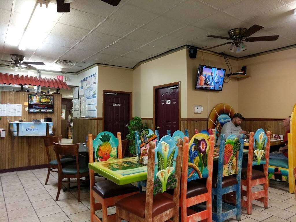 Cinco De Mayo | restaurant | 109 Main St, Black River Falls, WI 54615, USA | 7152845001 OR +1 715-284-5001