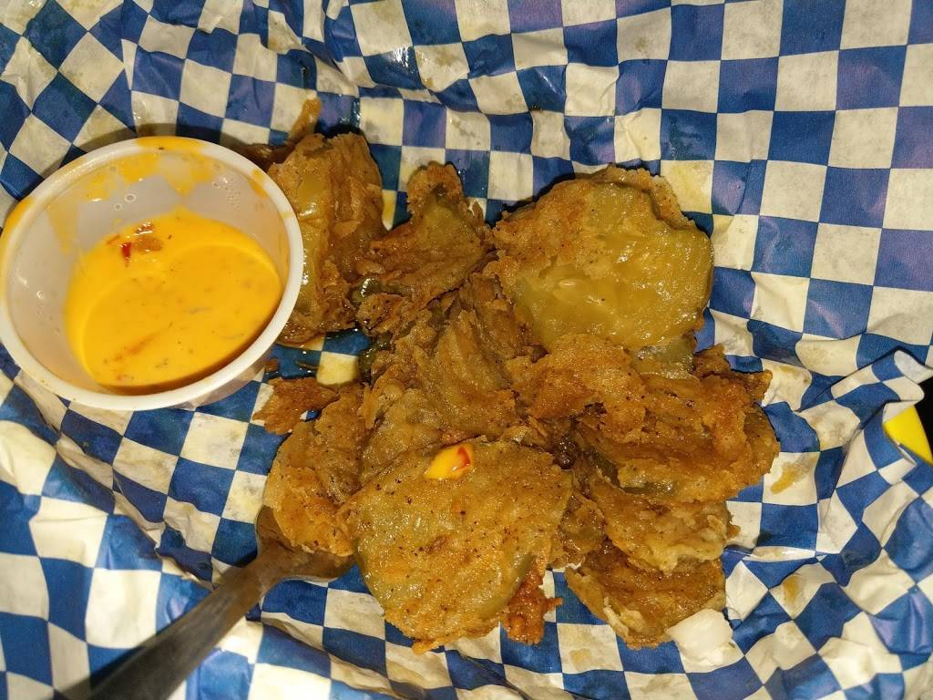 Bootys Wings Burgers and Beer | restaurant | 1300 S Watson Rd suite 109, Buckeye, AZ 85326, USA | 6233863080 OR +1 623-386-3080
