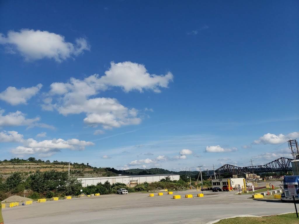 Mr. Fuel Travel Center | restaurant | 435 S 3rd St, Steubenville, OH 43952, USA | 7402826036 OR +1 740-282-6036