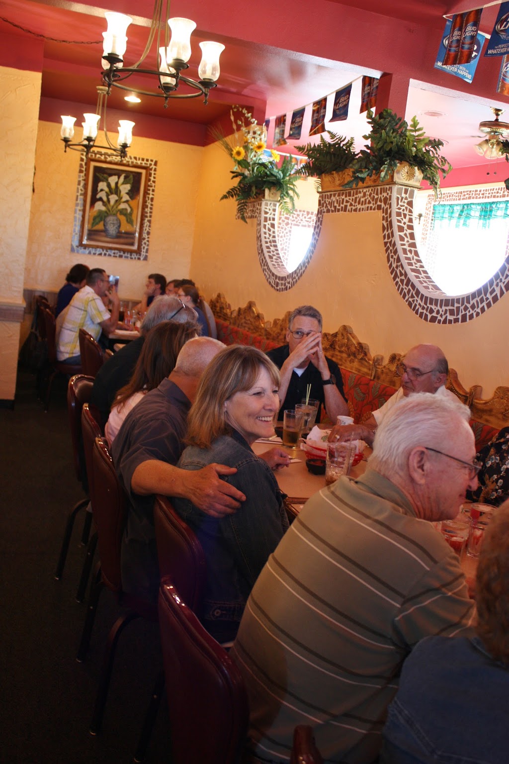 Ayutlas Family Mexican Restaurant | restaurant | 630 E Simcoe Dr, Goldendale, WA 98620, USA | 5097737188 OR +1 509-773-7188