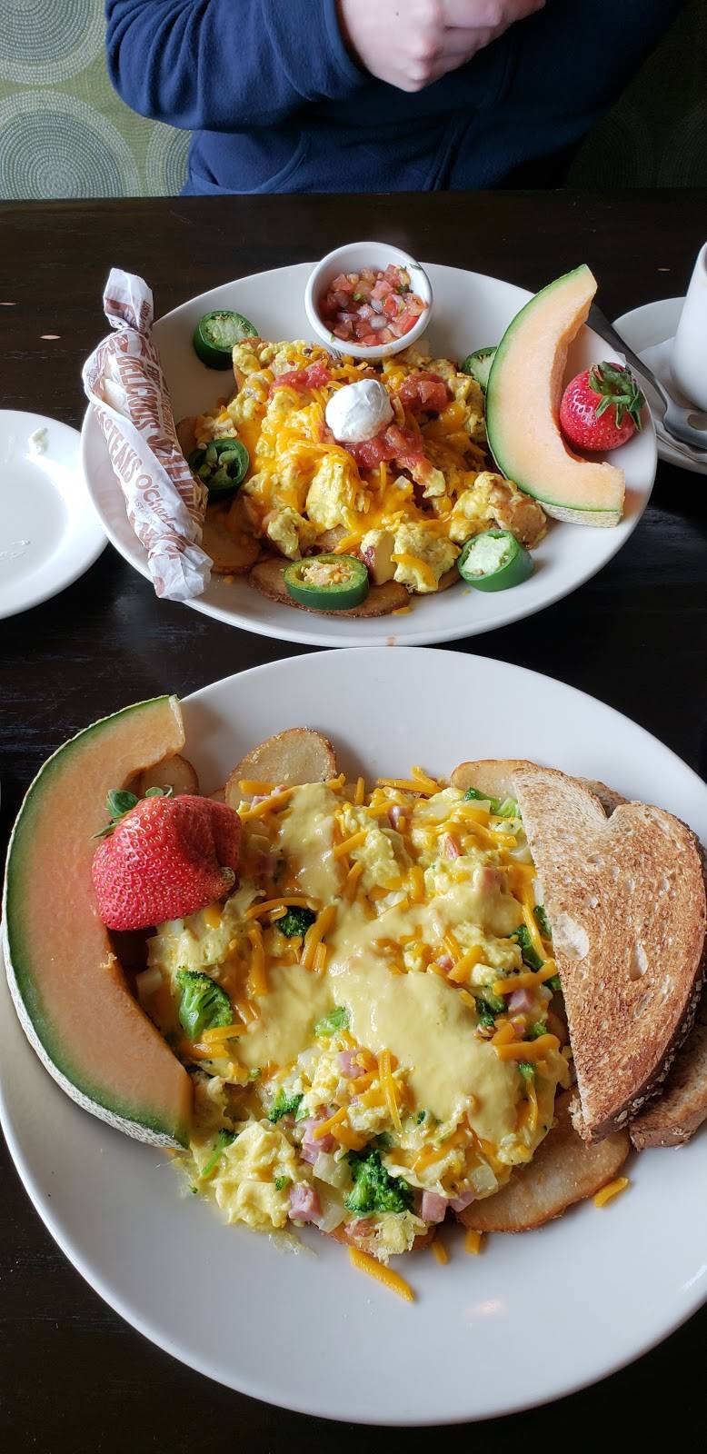 OCharley’s Restaurant & Bar | restaurant | 17 White Bridge Rd, Nashville, TN 37205, USA | 6153561344 OR +1 615-356-1344