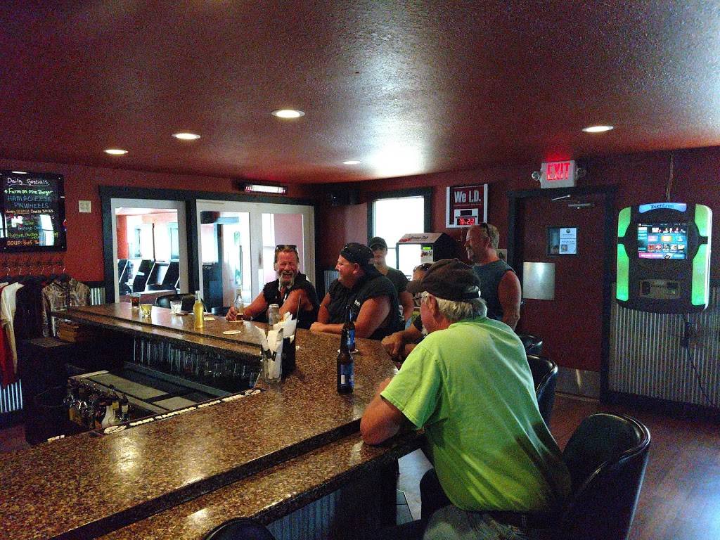 Roosters Roadhouse | restaurant | 1767 Co Rd T, New Richmond, WI 54017, USA | 7152469910 OR +1 715-246-9910