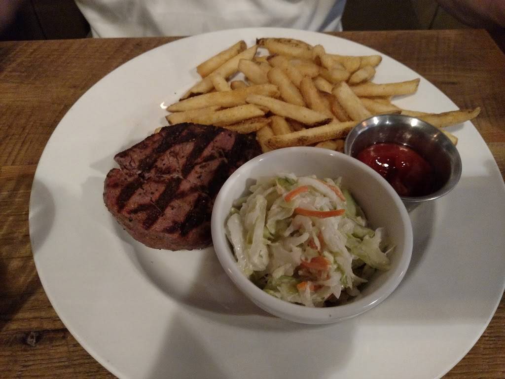 CharBlue Steak & Seafood | restaurant | 14 E Washington St, Indianapolis, IN 46204, USA | 3179867883 OR +1 317-986-7883