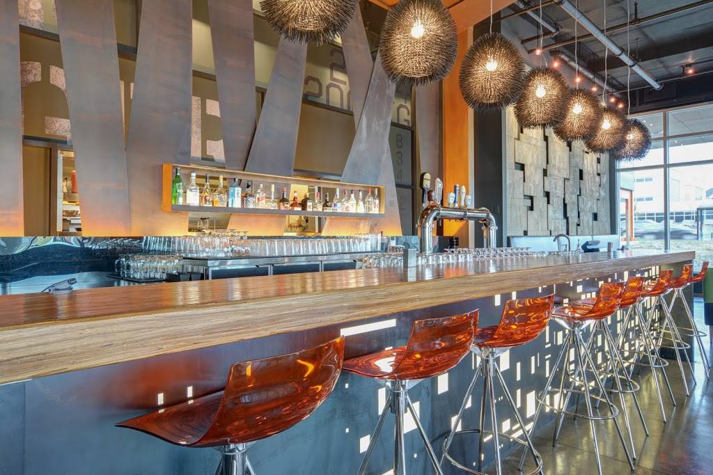 Chez Victor | restaurant | 1610 Boulevard Alphonse-Desjardins, Lévis, QC G6V 0H1, Canada | 4189039898 OR +1 418-903-9898