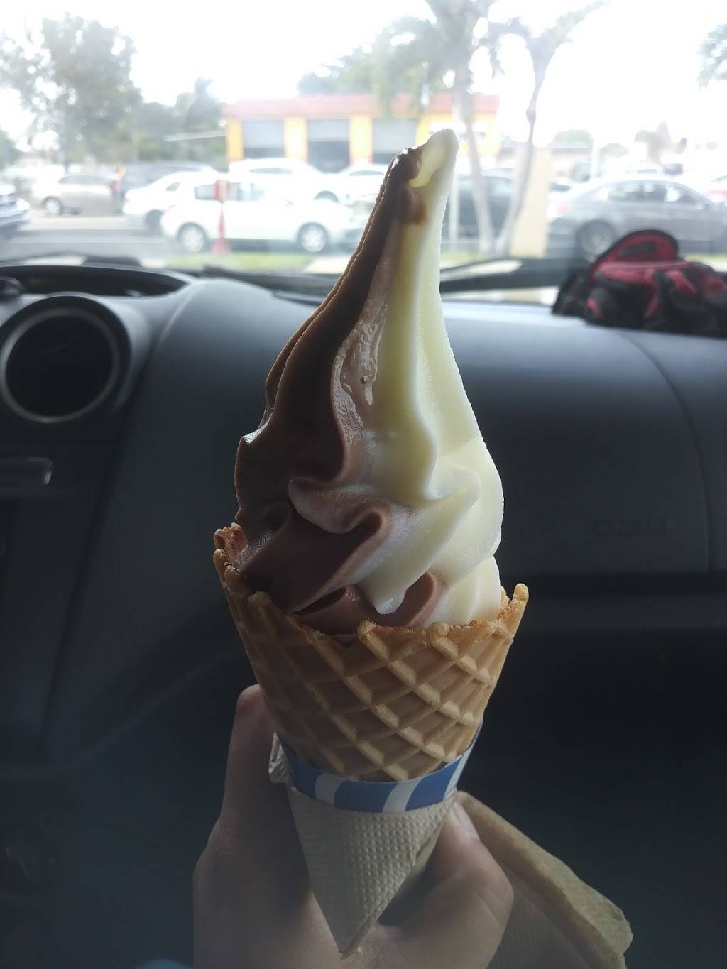 Checkers | restaurant | 820 E 49th St, Hialeah, FL 33013, USA | 3056853999 OR +1 305-685-3999