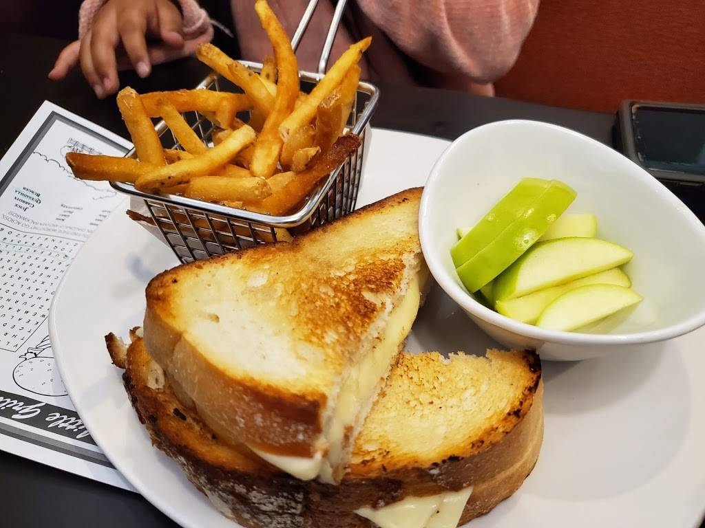 110 Grill - Wrentham | restaurant | 25 Ledgeview Way, Wrentham, MA 02093, USA | 7748475532 OR +1 774-847-5532