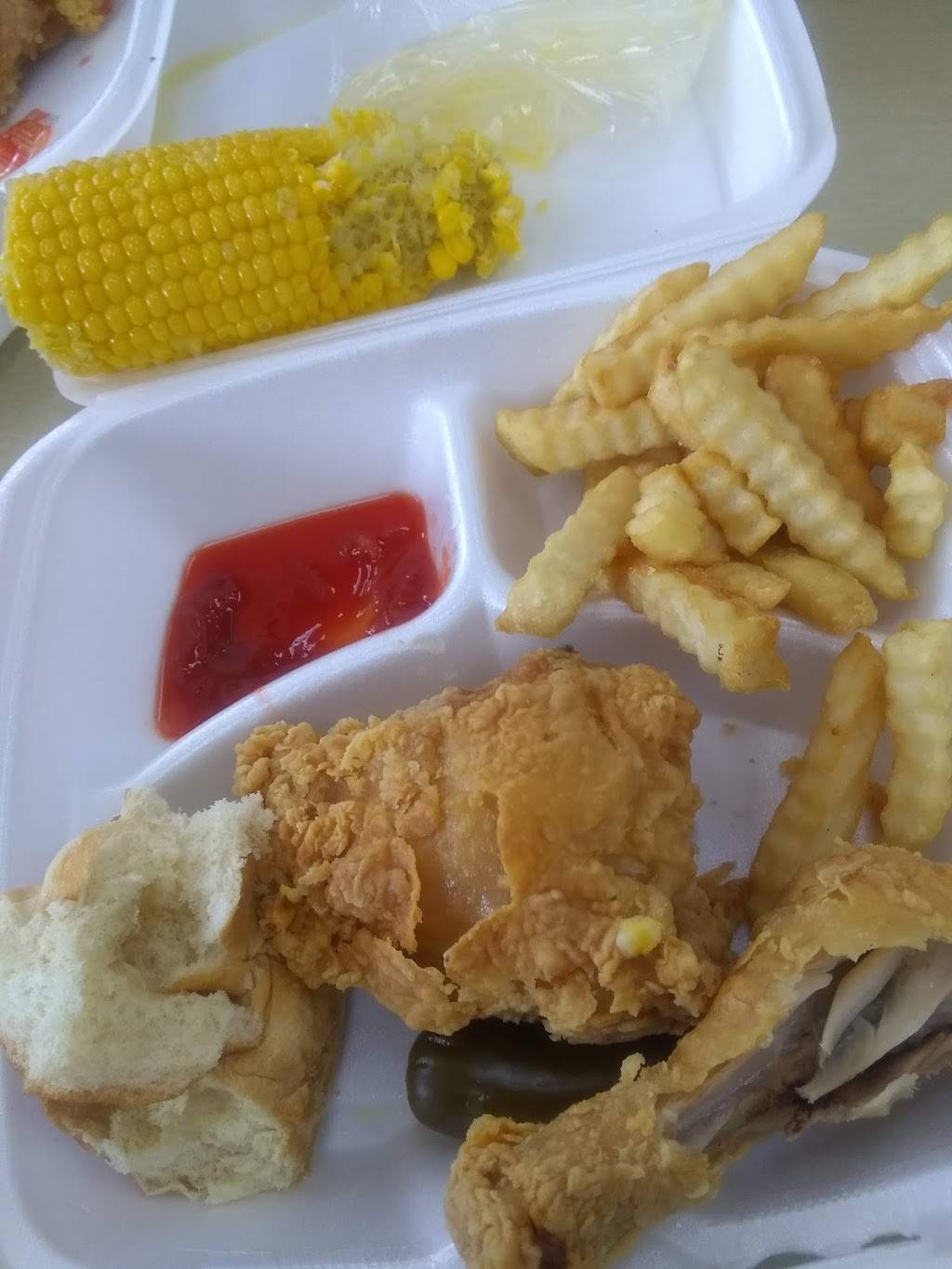 Lisas Chicken | restaurant | 3770 Hemphill St #5260, Fort Worth, TX 76110, USA | 8174209933 OR +1 817-420-9933