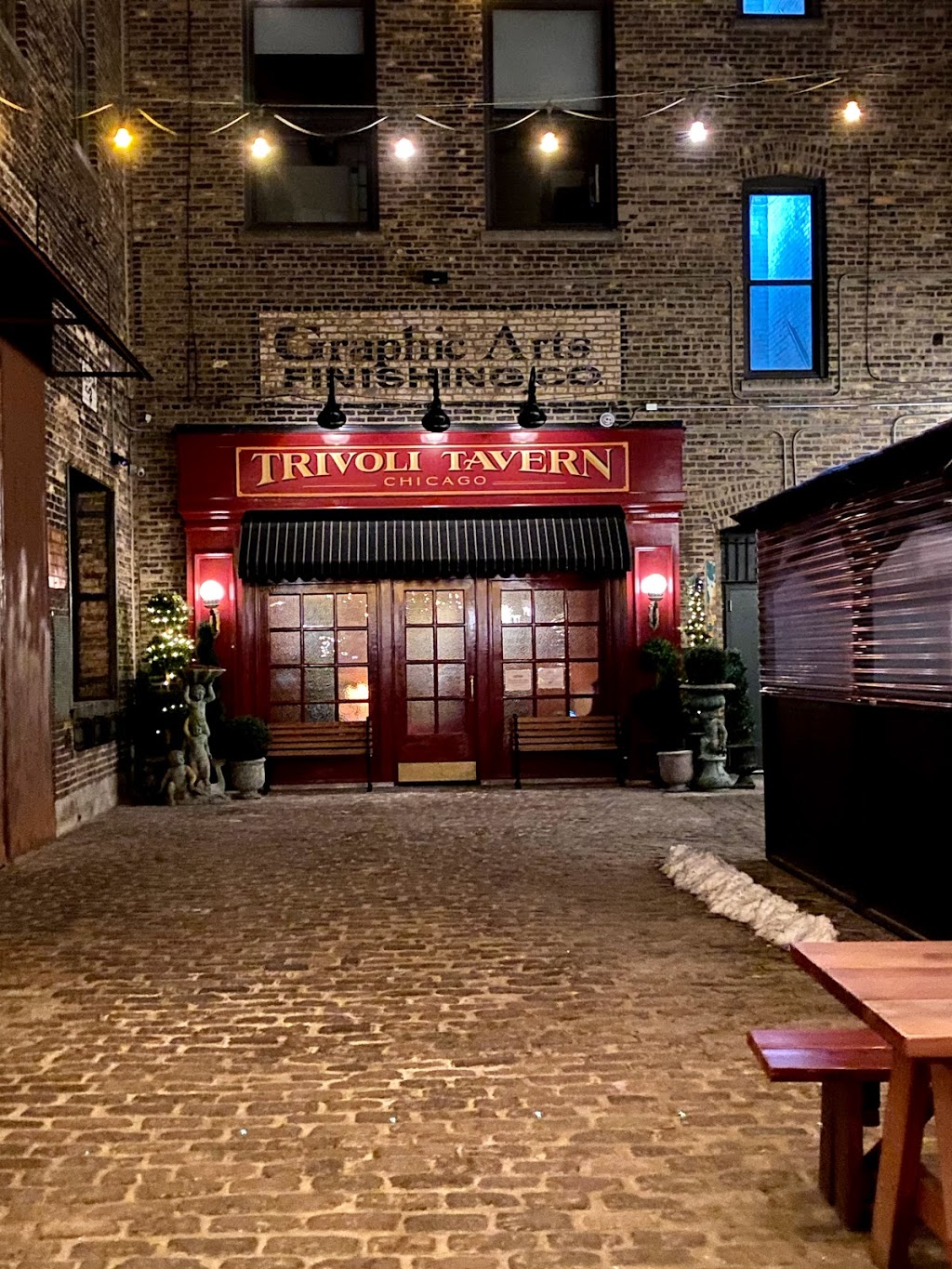 Trivoli Tavern | restaurant | 114 N Green St, Chicago, IL 60607, USA | 3123662646 OR +1 312-366-2646