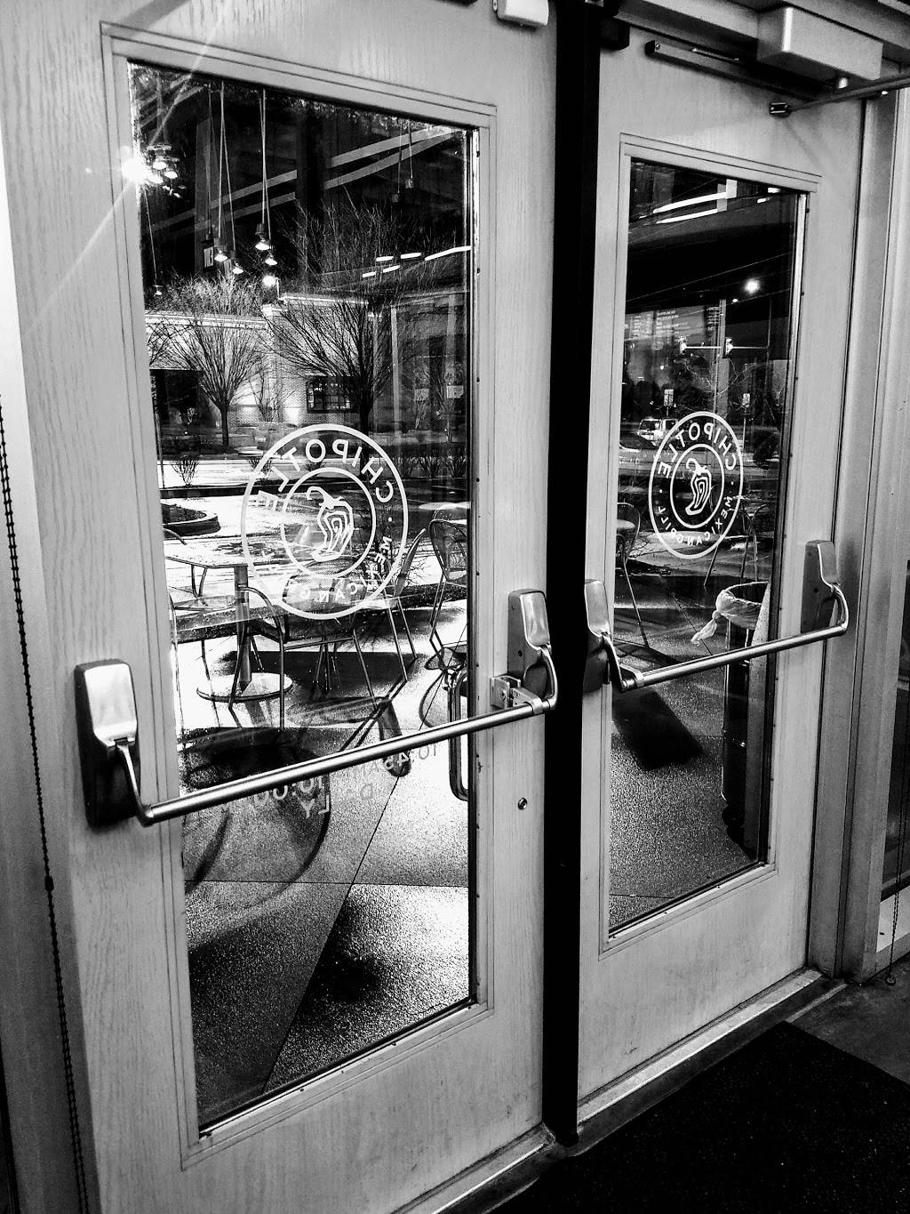 Chipotle Mexican Grill | restaurant | 2801 Concord Rd, York, PA 17402, USA | 7178408414 OR +1 717-840-8414