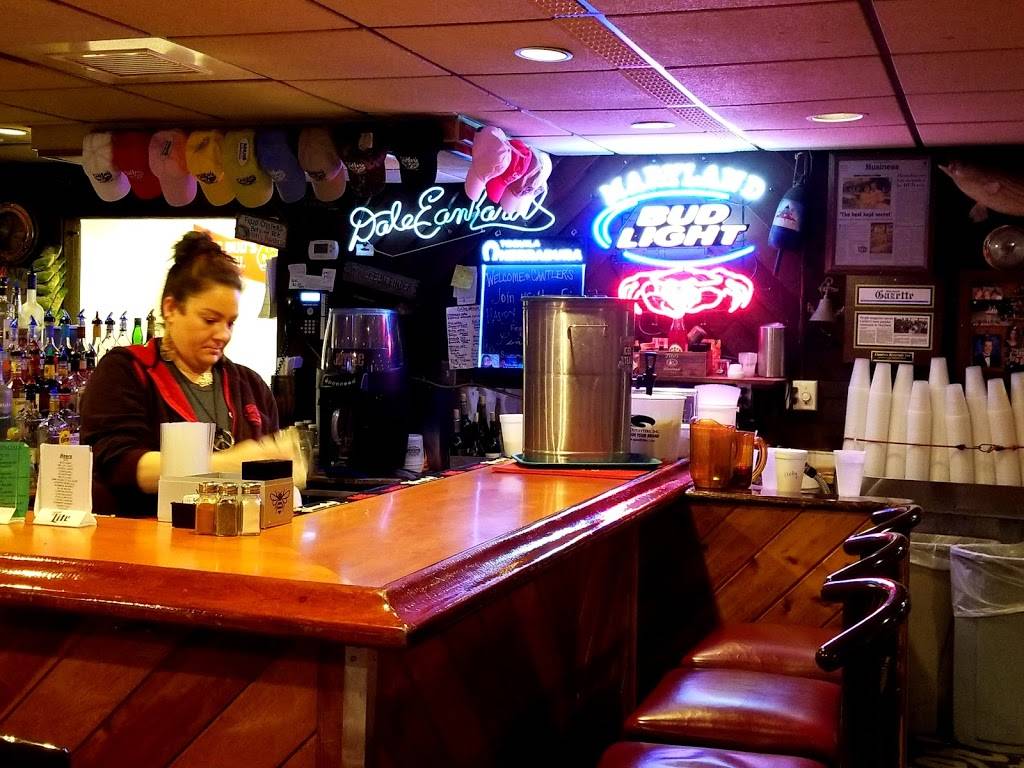 Cantlers Riverside Inn | restaurant | 458 Forest Beach Rd, Annapolis, MD 21409, USA | 4107571311 OR +1 410-757-1311