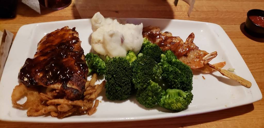 Applebees Grill + Bar | restaurant | 2401 Rock Haven Rd, Harrisonville, MO 64701, USA | 8168872288 OR +1 816-887-2288