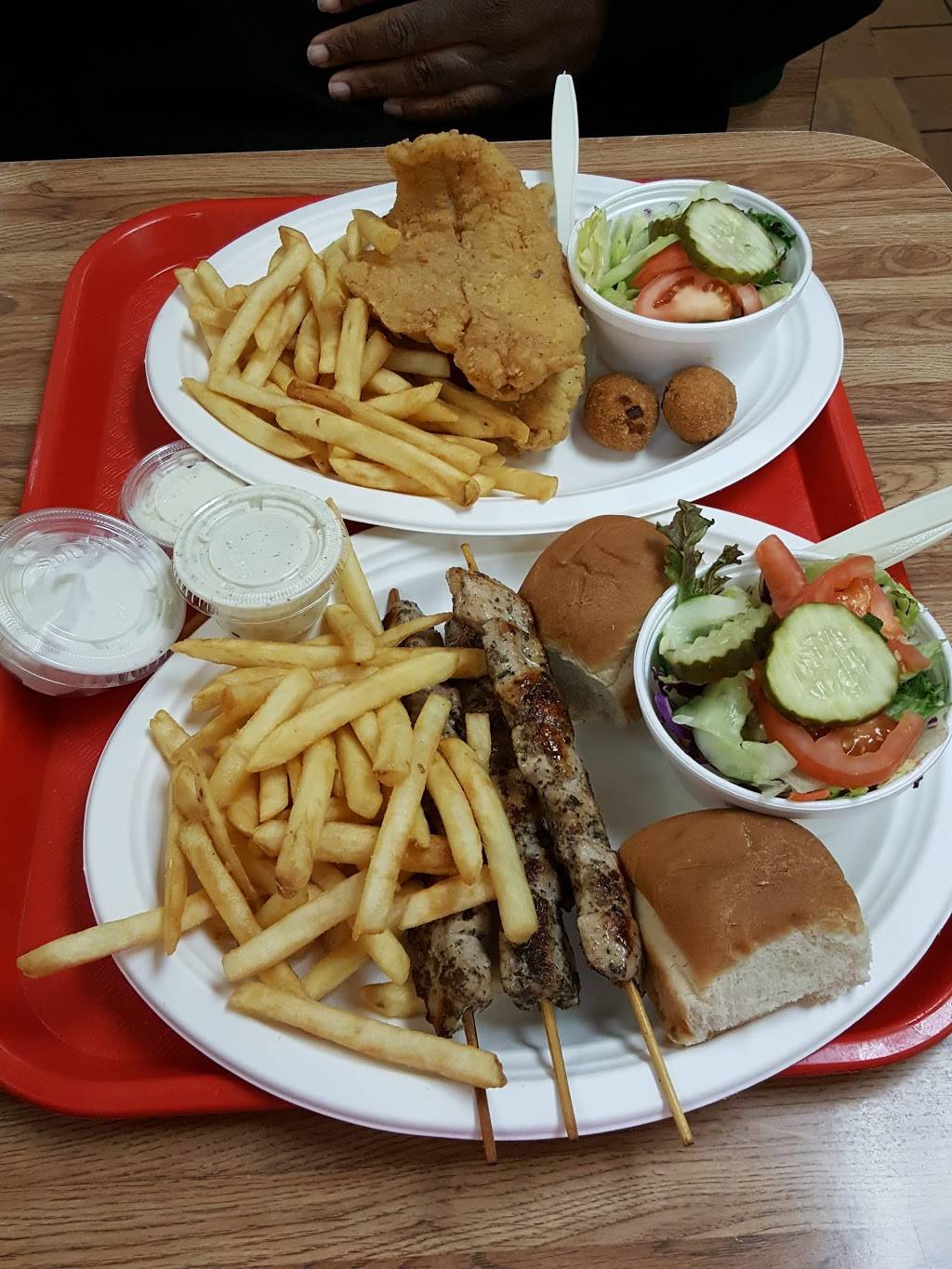 Townhouse Restaurant | restaurant | 317 S Irby St, Florence, SC 29501, USA | 8436695083 OR +1 843-669-5083