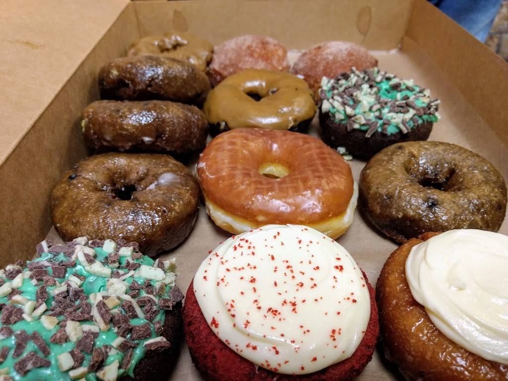 The Donuttery | cafe | 17420 Beach Blvd, Huntington Beach, CA 92647, USA | 7148477000 OR +1 714-847-7000