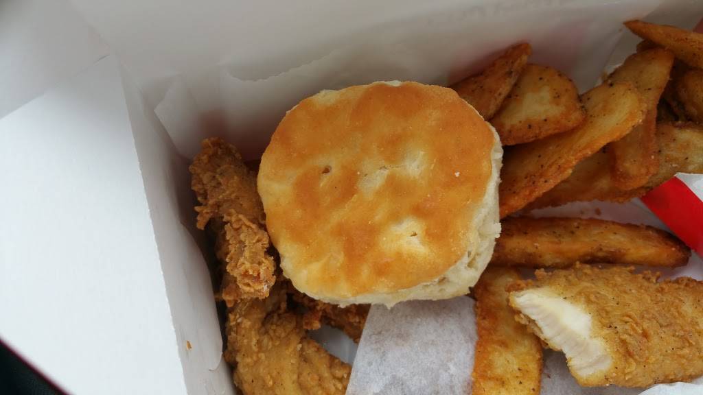 KFC | restaurant | 345 North Roosevelt Road, Burlington, IA 52601, USA | 3197531601 OR +1 319-753-1601