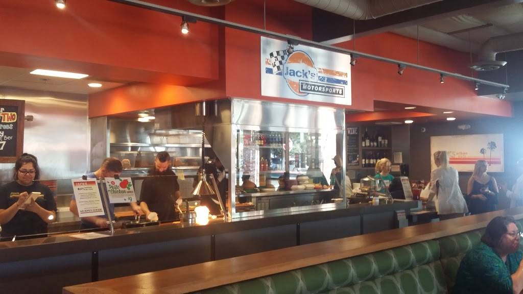 Jacks Urban Eats | restaurant | 718 W Shaw Ave #47, Fresno, CA 93704, USA | 5592222201 OR +1 559-222-2201