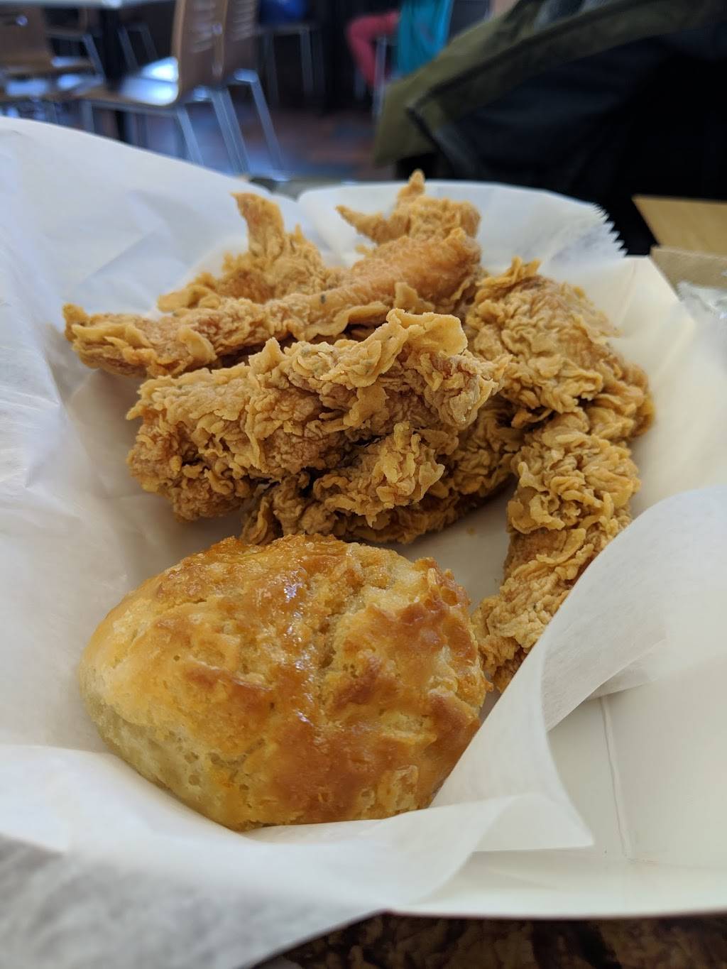 Churchs Chicken | restaurant | 219 S Zarzamora St, San Antonio, TX 78207, USA | 2104380643 OR +1 210-438-0643